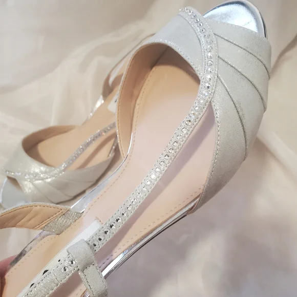 Nina New York Silver Crystal Heels 9 - Picture 2 of 9